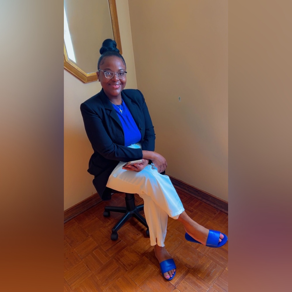 Meet your Posher, Ellen
